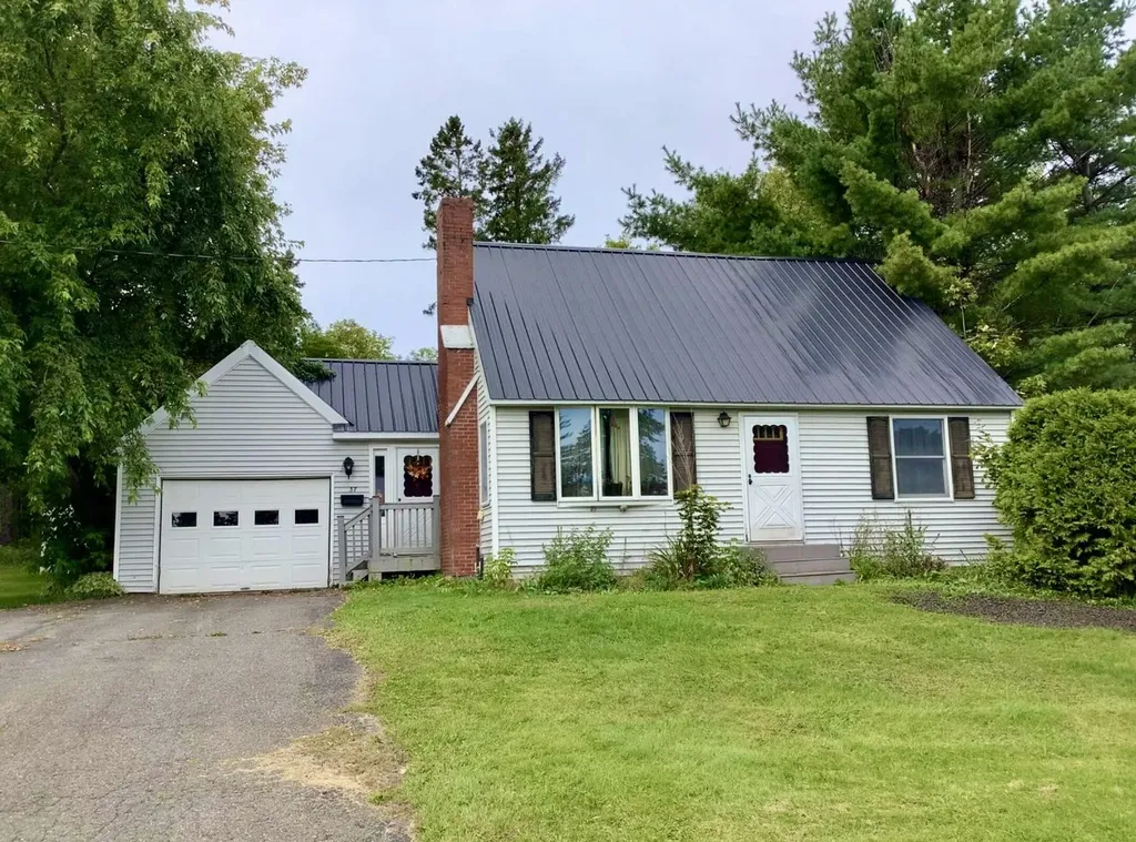 37 Pleasant Street Limestone ME 04750