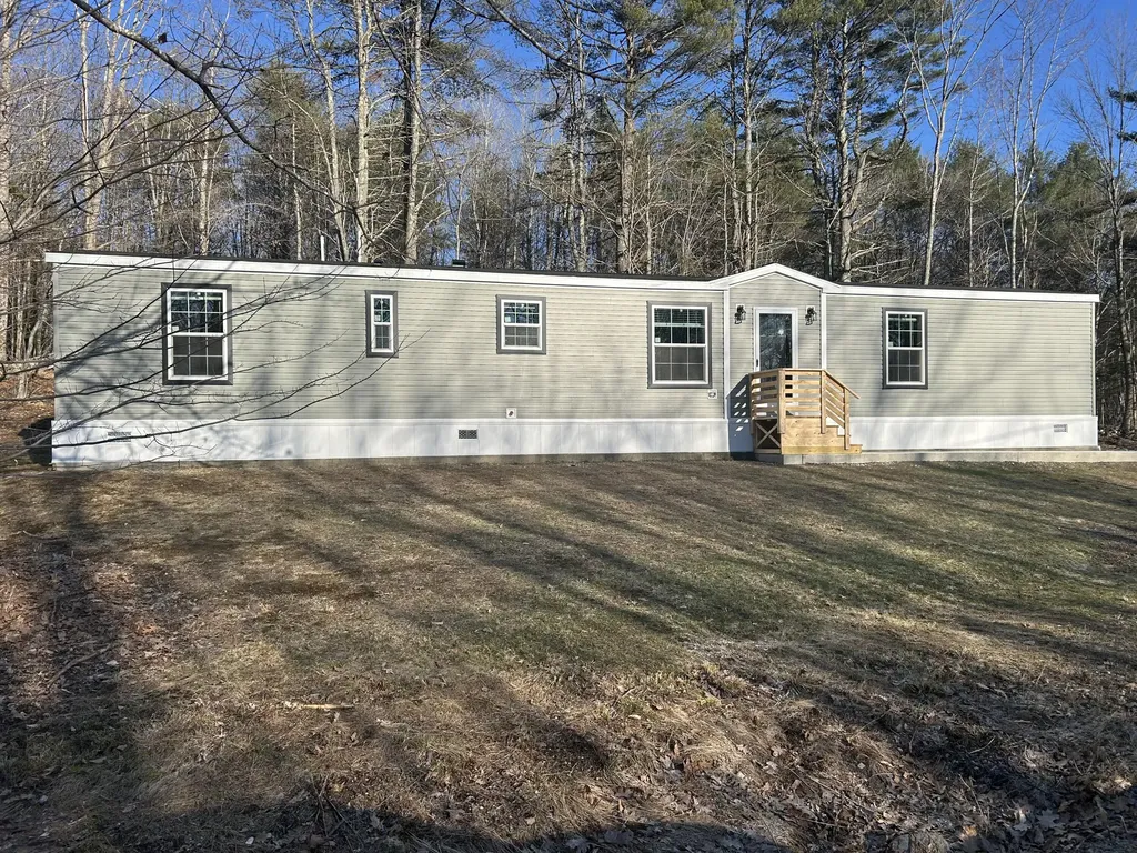83 Bowdoin Pines Road Bowdoin ME 04287