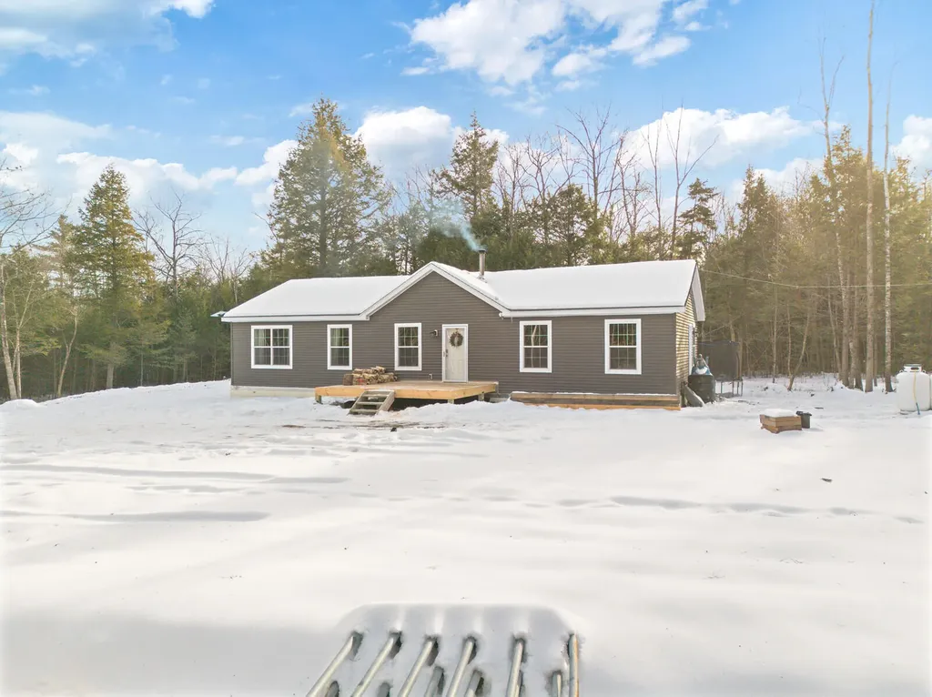 61 Kincaid Lane Smithfield ME 04978
