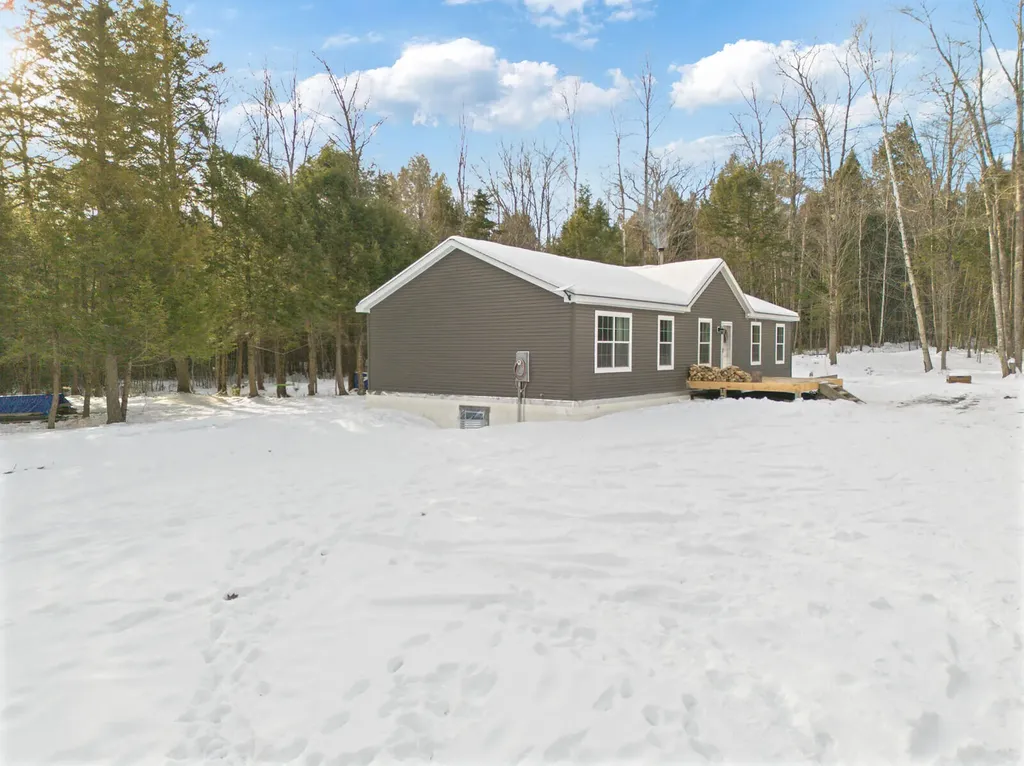 61 Kincaid Lane Smithfield ME 04978
