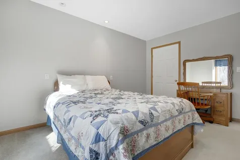 16 Jibe Road Newry ME 04261