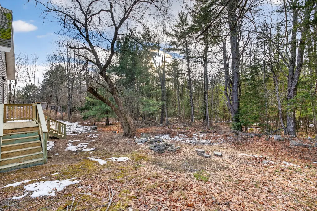 510 Roosevelt Trail Casco ME 04015