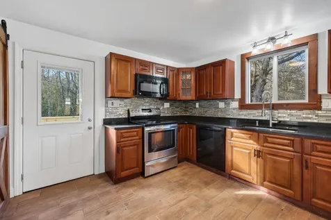 510 Roosevelt Trail Casco ME 04015
