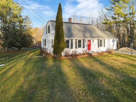 18 Mayland Street Oakland ME 04963
