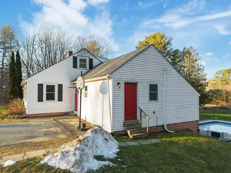 18 Mayland Street Oakland ME 04963