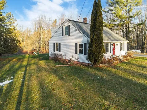 18 Mayland Street Oakland ME 04963