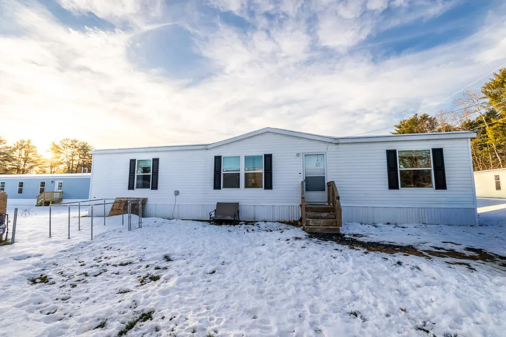 22 Amelia Lane Waterville ME 04901