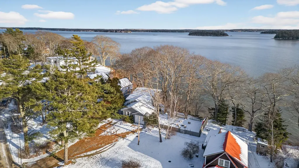 58 Maquoit Drive Freeport ME 04032