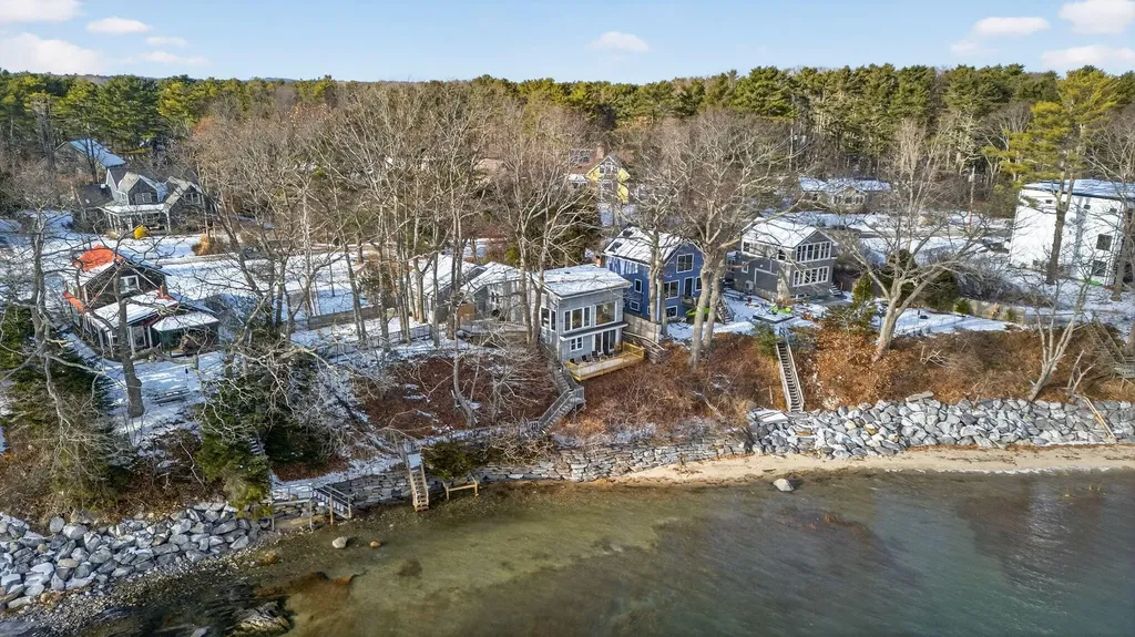 58 Maquoit Drive Freeport ME 04032