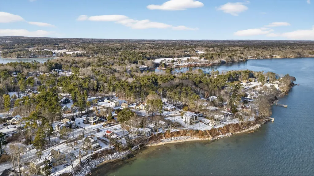 58 Maquoit Drive Freeport ME 04032