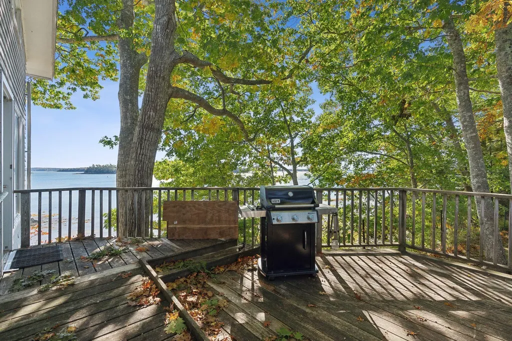 58 Maquoit Drive Freeport ME 04032