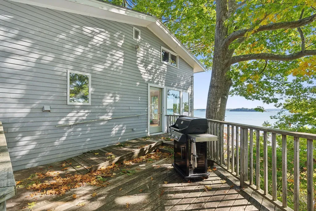 58 Maquoit Drive Freeport ME 04032