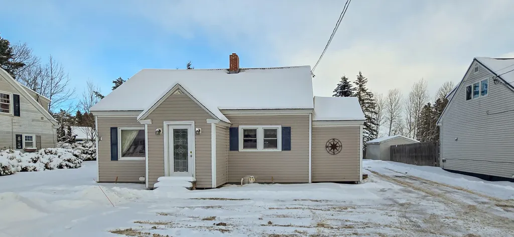 33 Elizabeth Street Presque Isle ME 04769