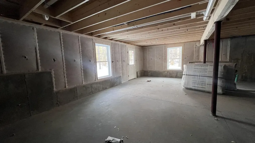 140 Raymond Hill Road Raymond ME 04071
