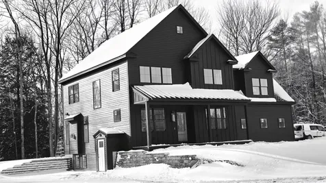 16 Nicholi's Way Falmouth ME 04105