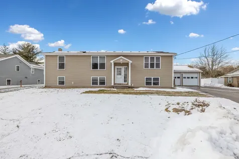 18 Plymouth Drive Biddeford ME 04005