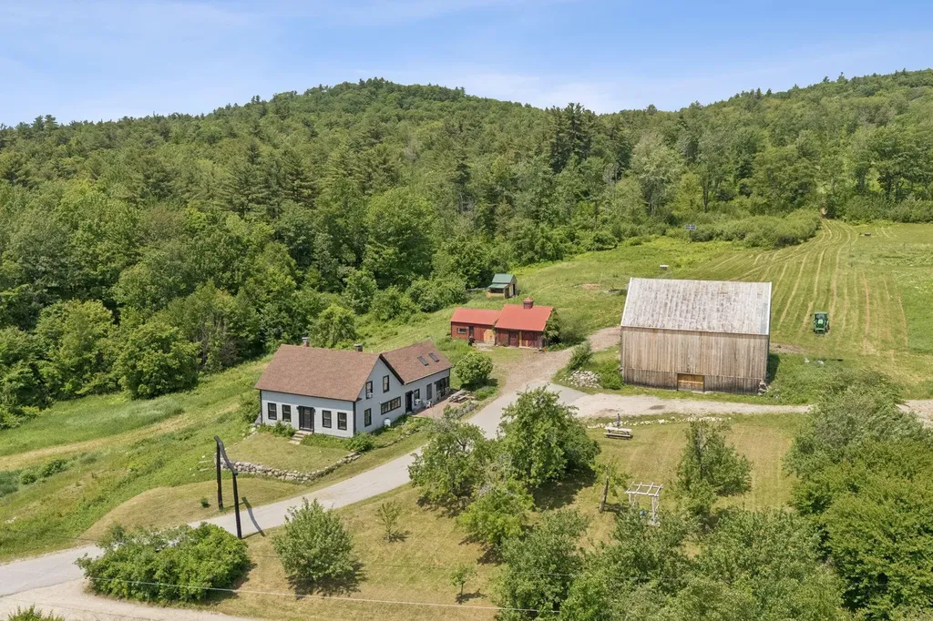 30 Graffam Road Baldwin ME 04091
