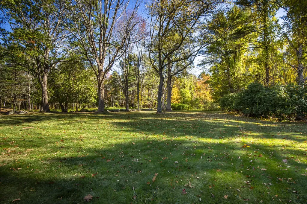 322 Bristol Road Damariscotta ME 04543