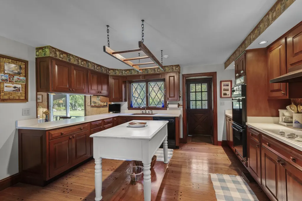 322 Bristol Road Damariscotta ME 04543