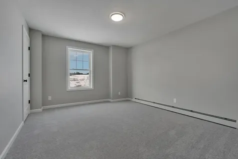 10 Cowbell Drive Gorham ME 04038