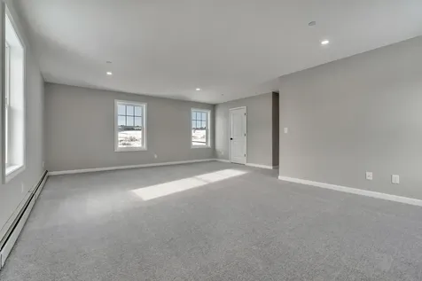 10 Cowbell Drive Gorham ME 04038