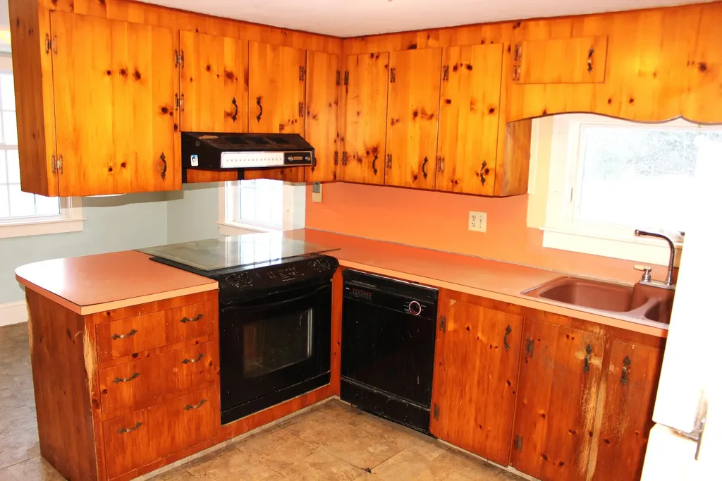 810 Rockland Street Rockport ME 04856