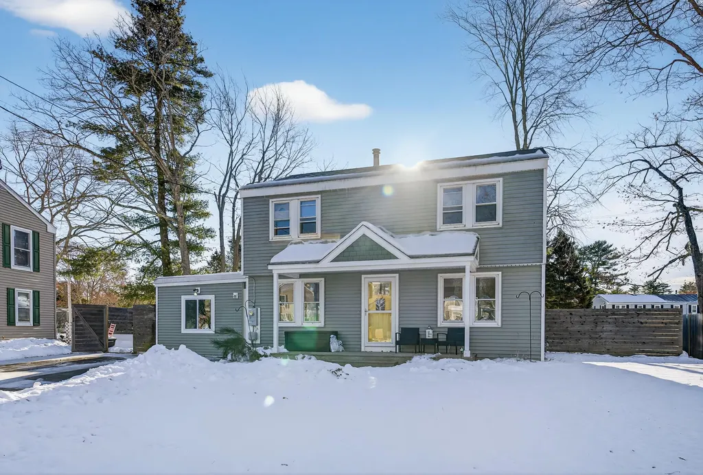 20 Shobe Avenue Brunswick ME 04011