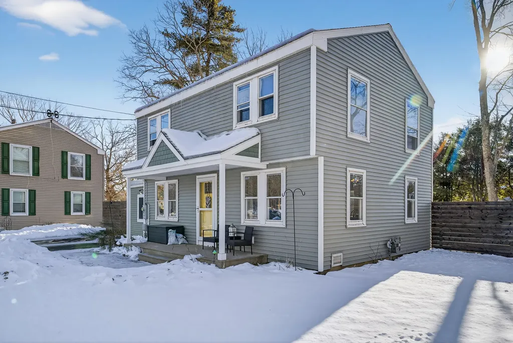 20 Shobe Avenue Brunswick ME 04011