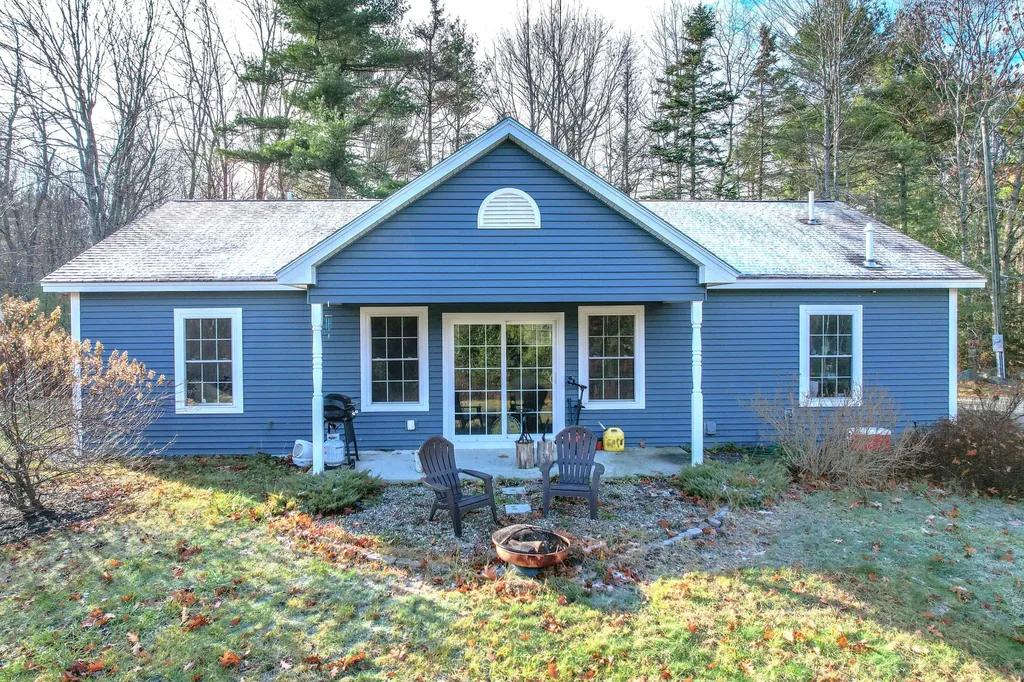 37 Sennett Way Ellsworth ME 04605