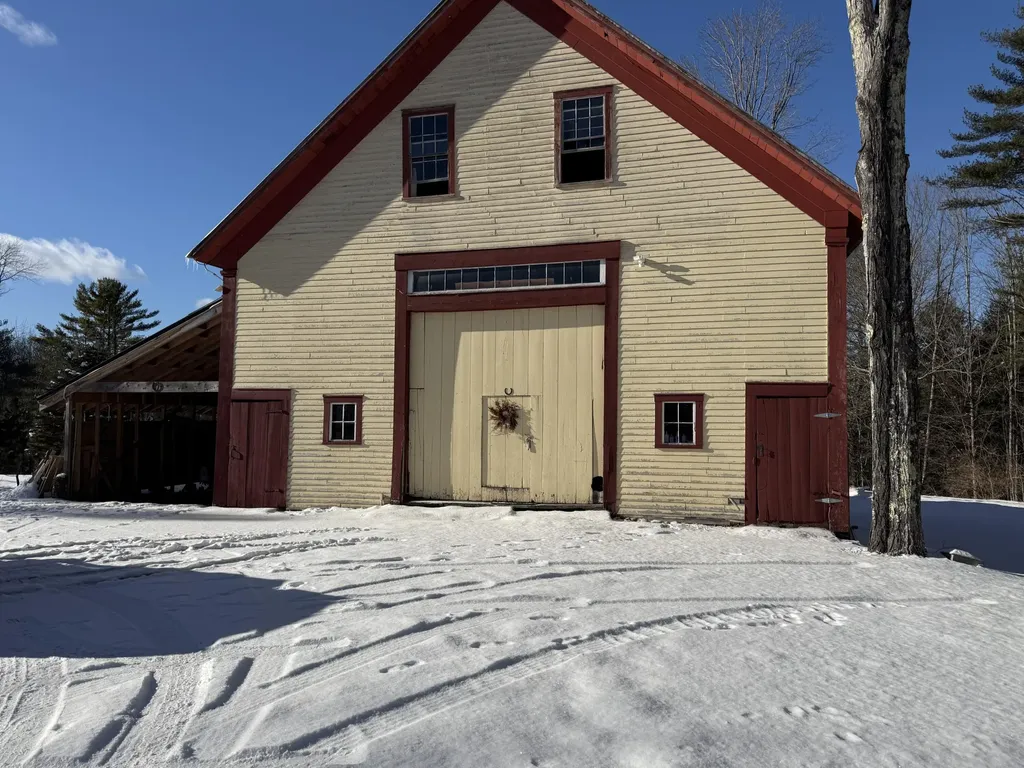 992 Pequawket Trail Baldwin ME 04091