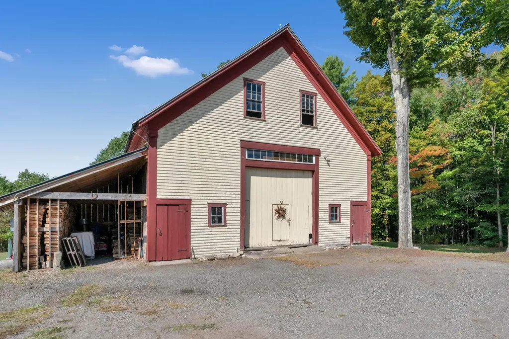 992 Pequawket Trail Baldwin ME 04091