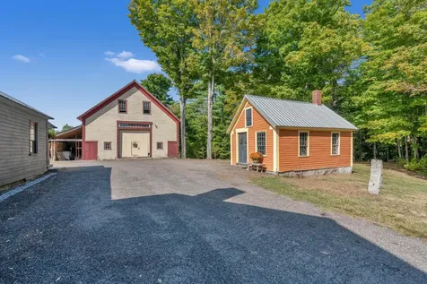 992 Pequawket Trail Baldwin ME 04091