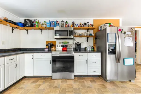 16 Mason Avenue Naples ME 04055