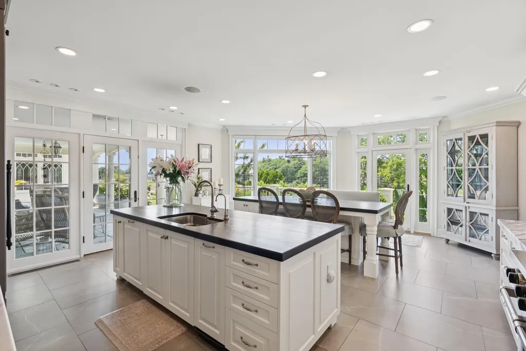 60 Ocean Avenue Kennebunkport ME 04046