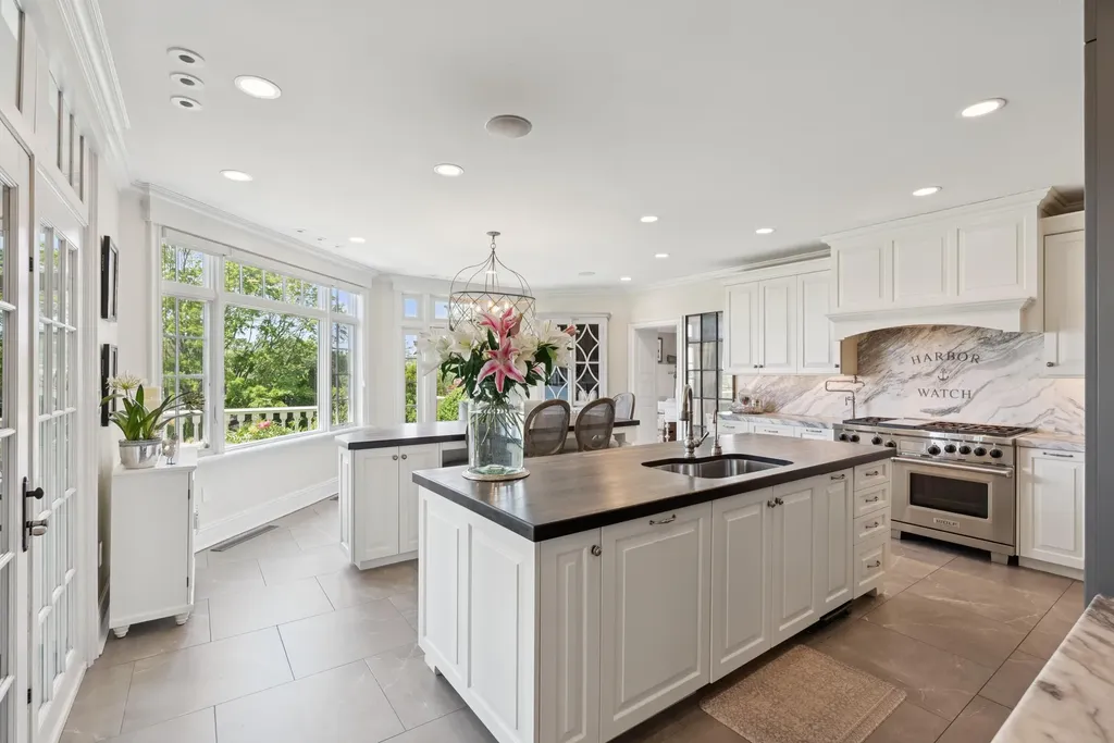 60 Ocean Avenue Kennebunkport ME 04046