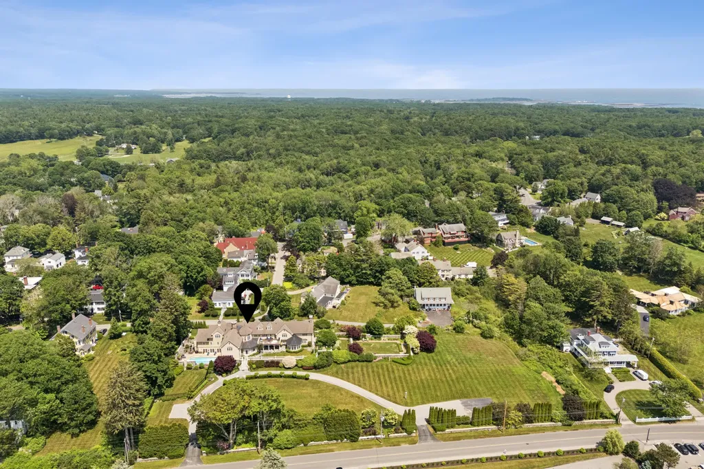 60 Ocean Avenue Kennebunkport ME 04046