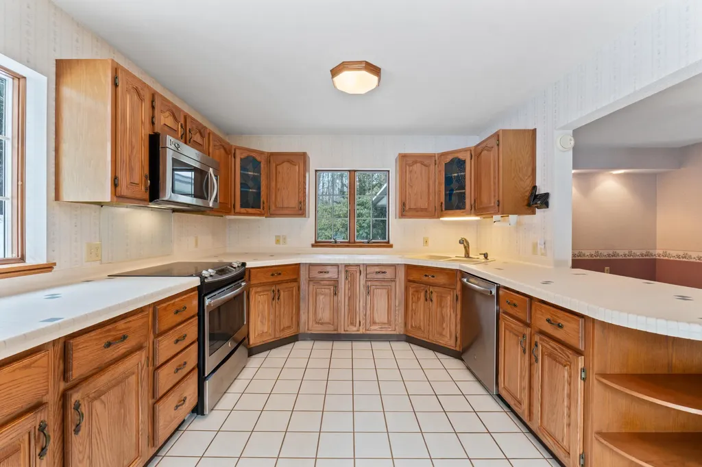 24 Penny Lane Jefferson ME 04348