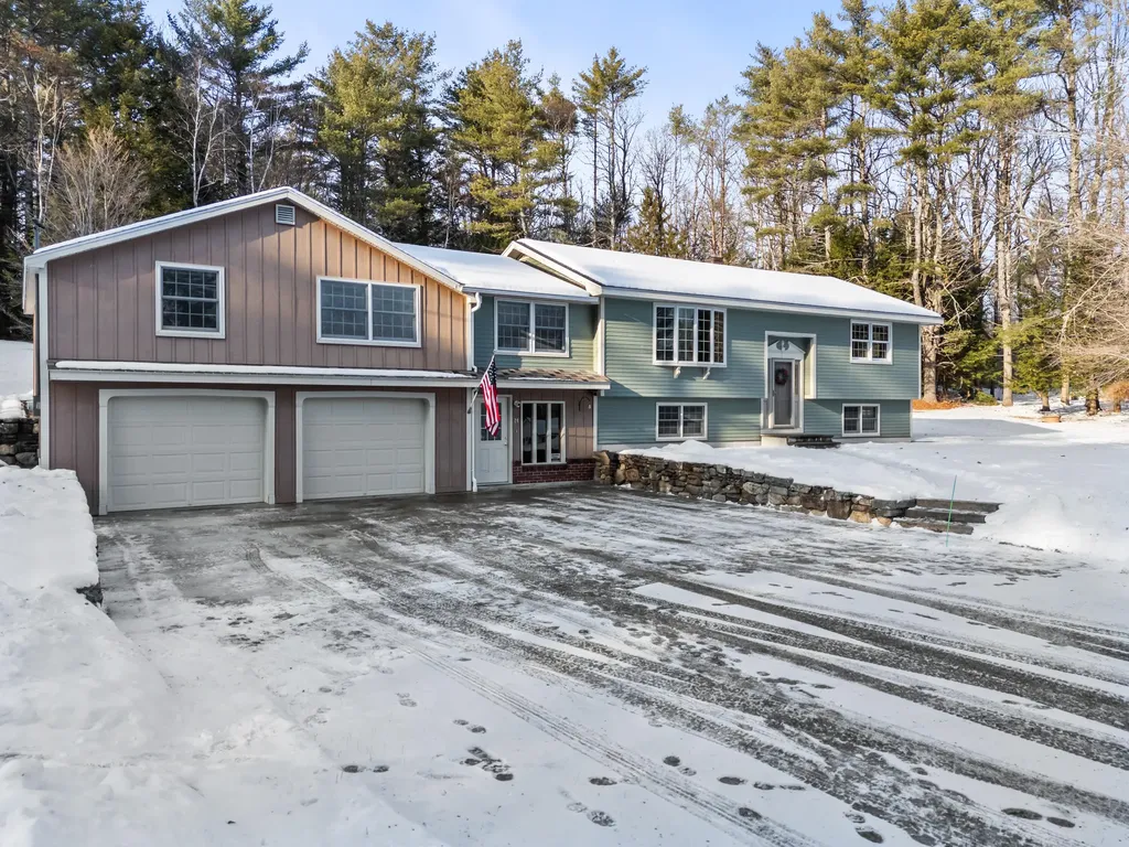 24 Penny Lane Jefferson ME 04348