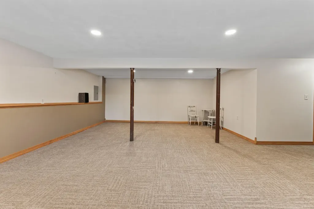 24 Penny Lane Jefferson ME 04348