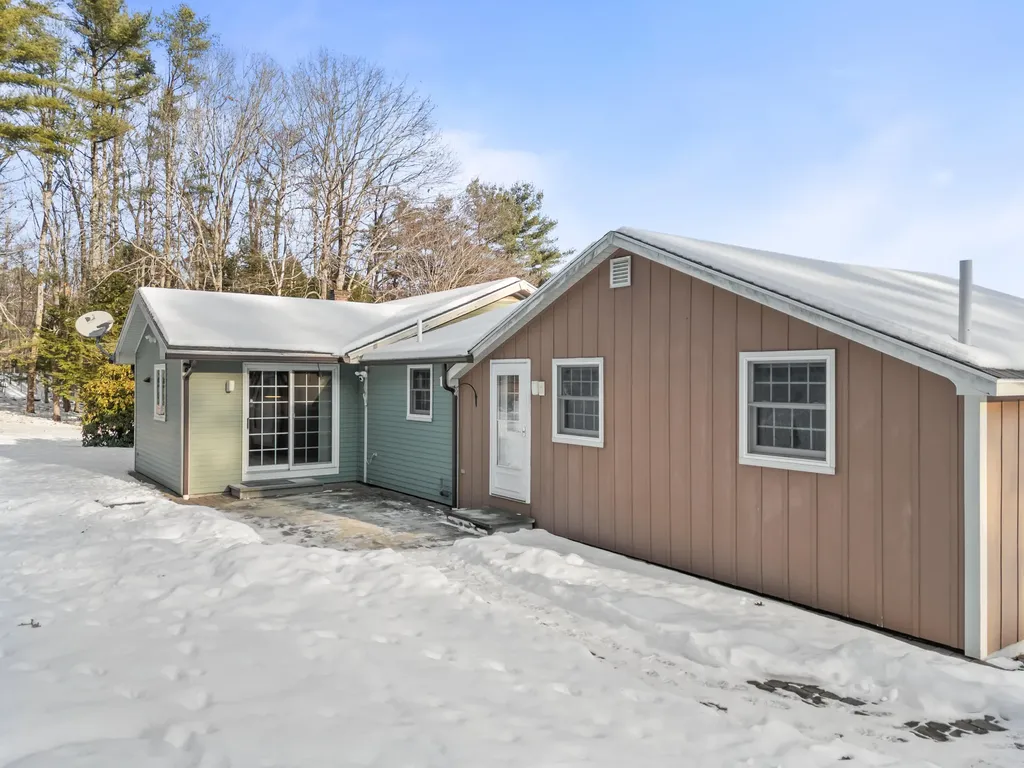 24 Penny Lane Jefferson ME 04348