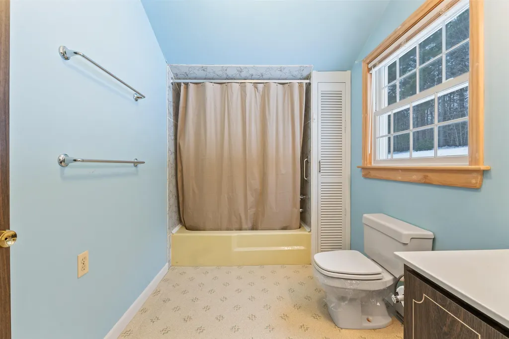 24 Penny Lane Jefferson ME 04348