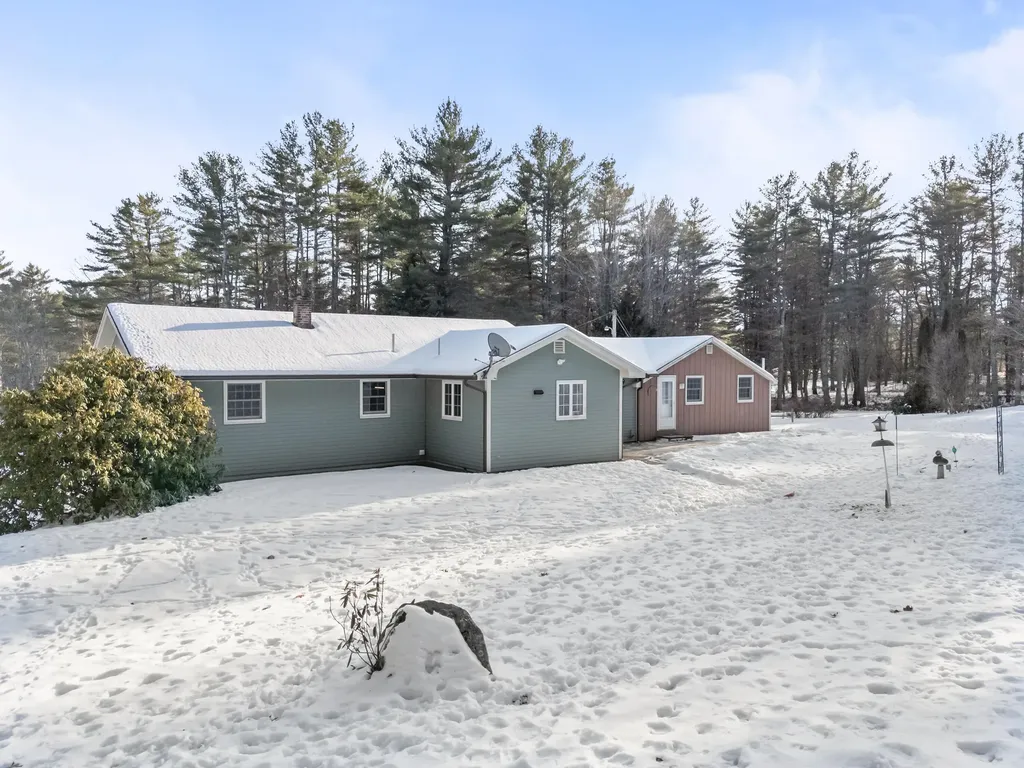 24 Penny Lane Jefferson ME 04348