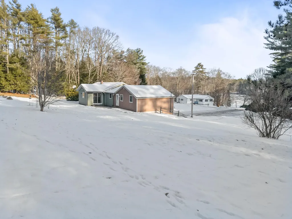 24 Penny Lane Jefferson ME 04348