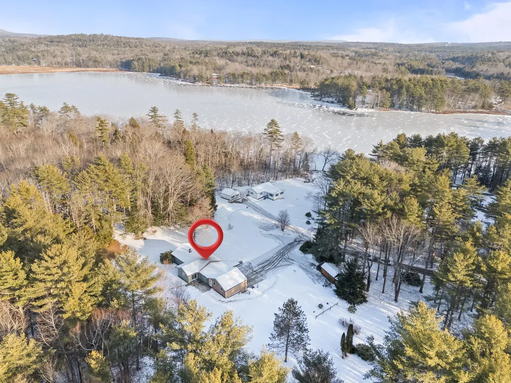24 Penny Lane Jefferson ME 04348