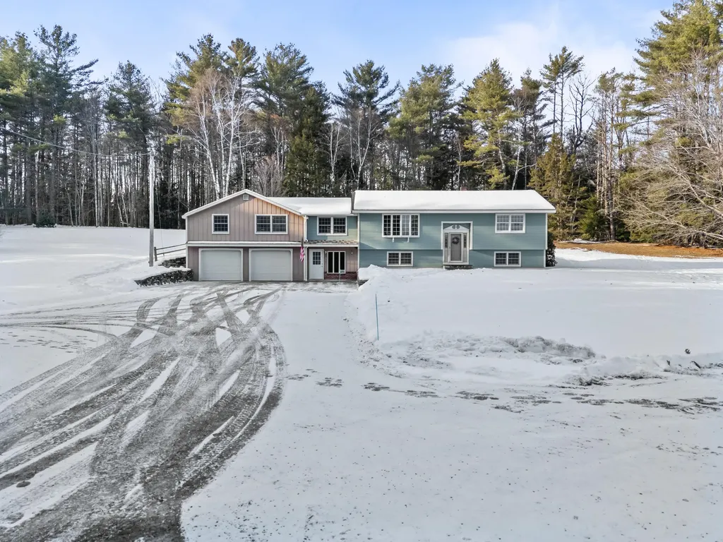 24 Penny Lane Jefferson ME 04348