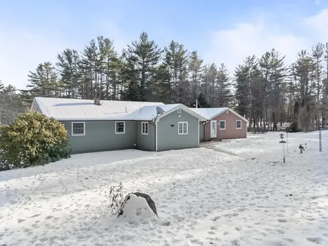 24 Penny Lane Jefferson ME 04348