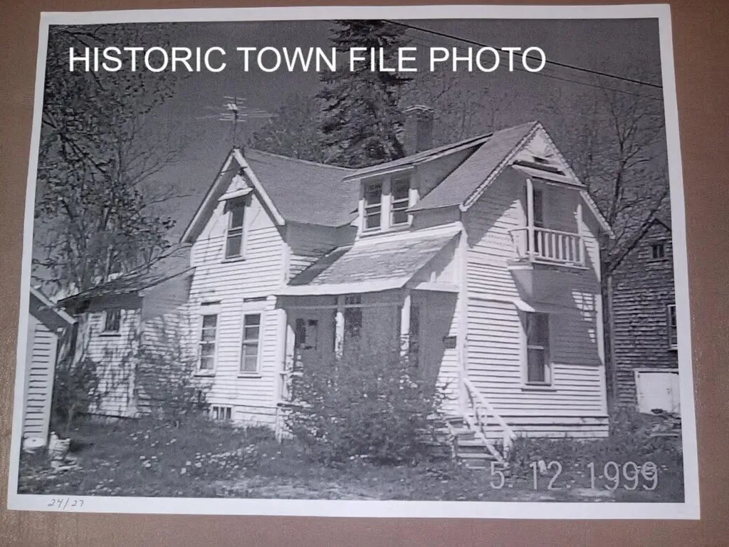 6 School Street Bridgton ME 04009