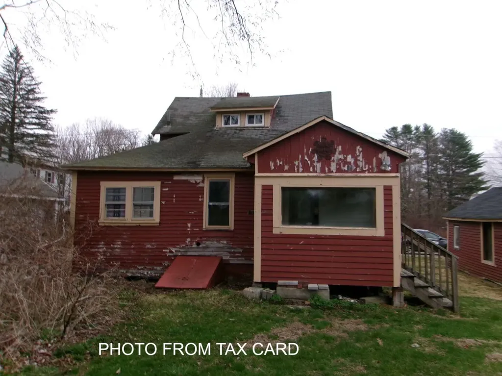 6 School Street Bridgton ME 04009