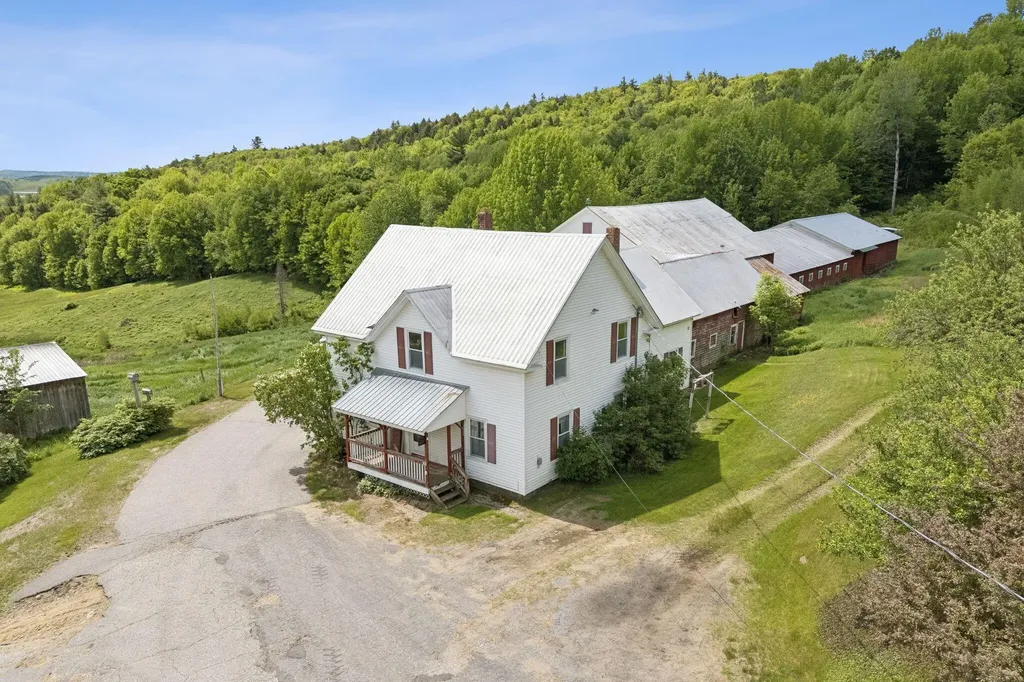 38 Kuvaja Road Greenwood ME 04255