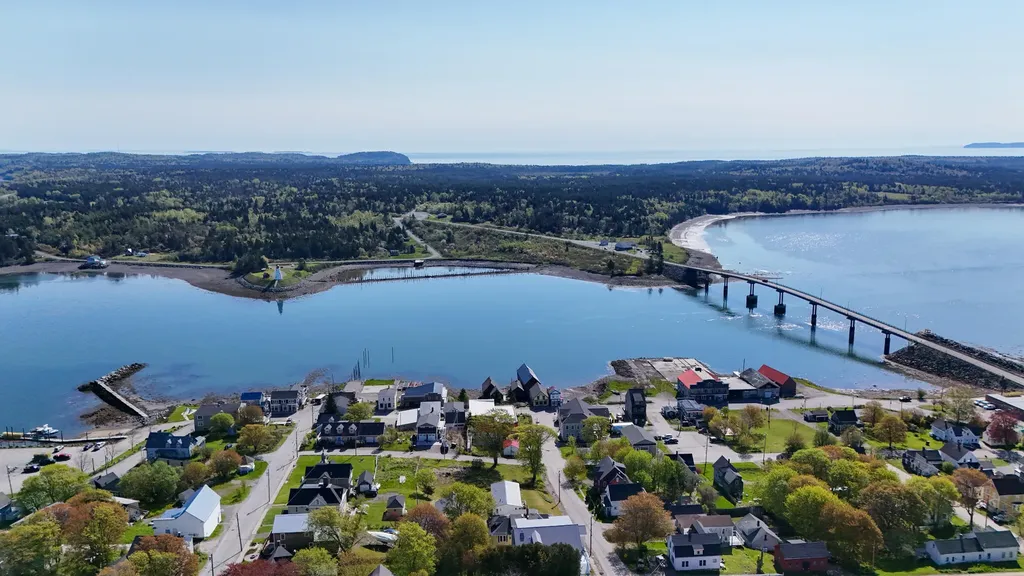41 Water Street Lubec ME 04652